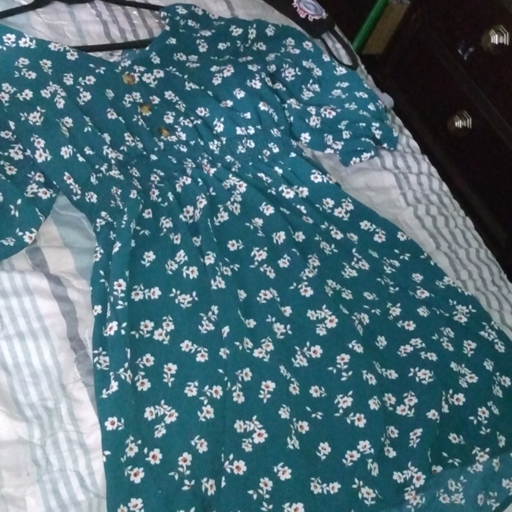 Flower print hunter green dress